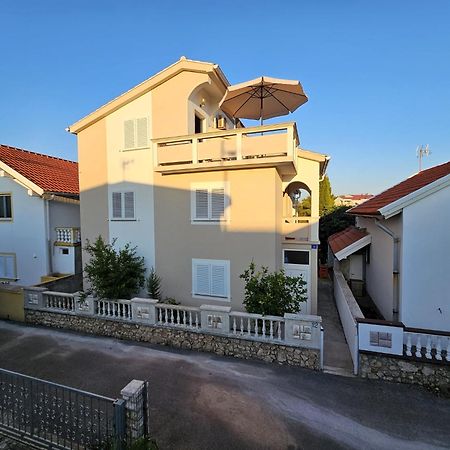 Apartmani Juric วีร์ ภายนอก รูปภาพ