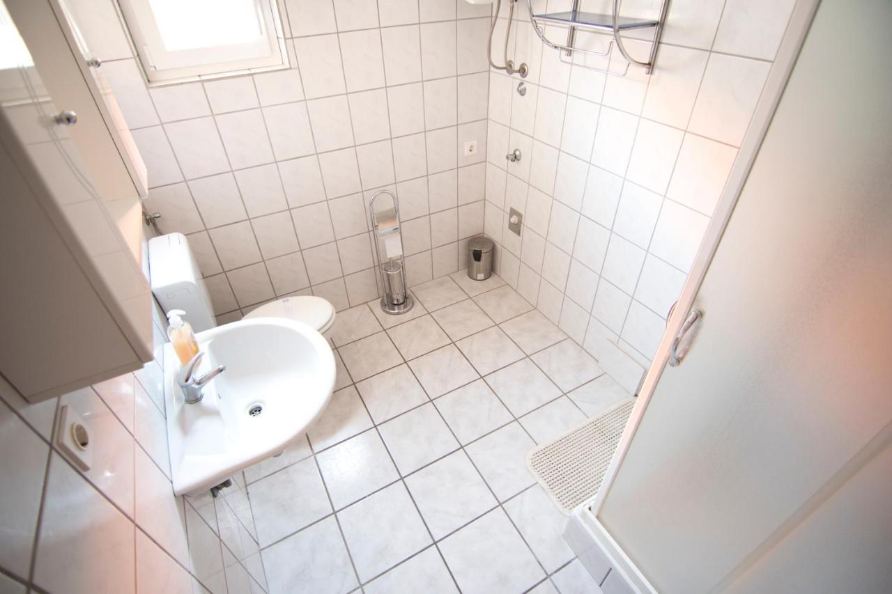 Apartmani Juric วีร์ ภายนอก รูปภาพ